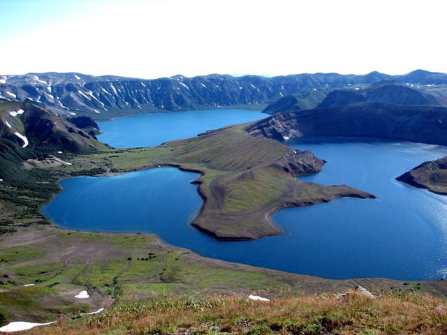 Озеро в кратере вулкана Ксудач. Александра Королева